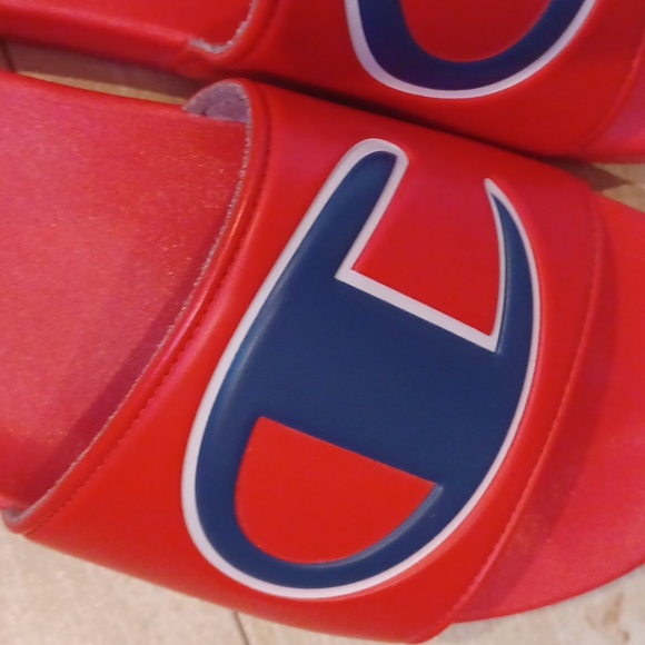 Champion Stylish Red Slides - Picture 2 of 7
